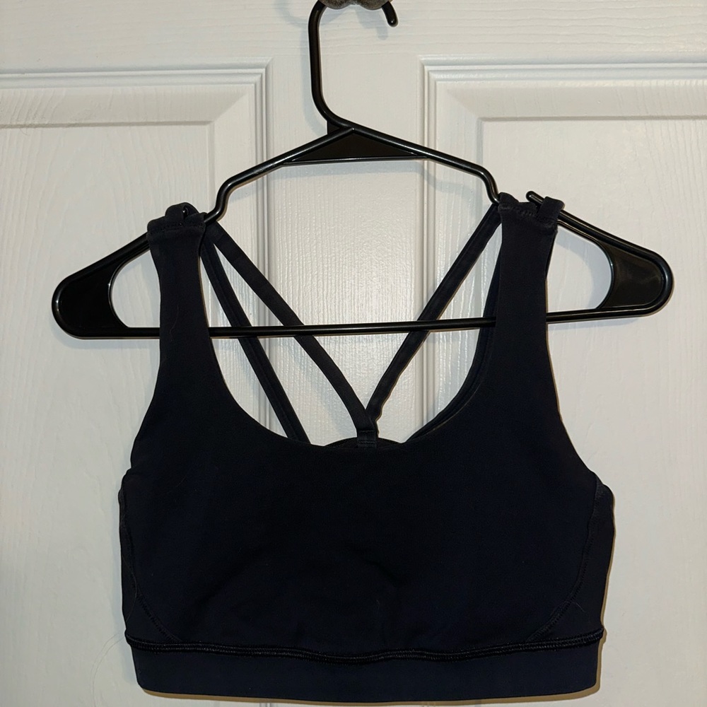 Black lululemon sports bra